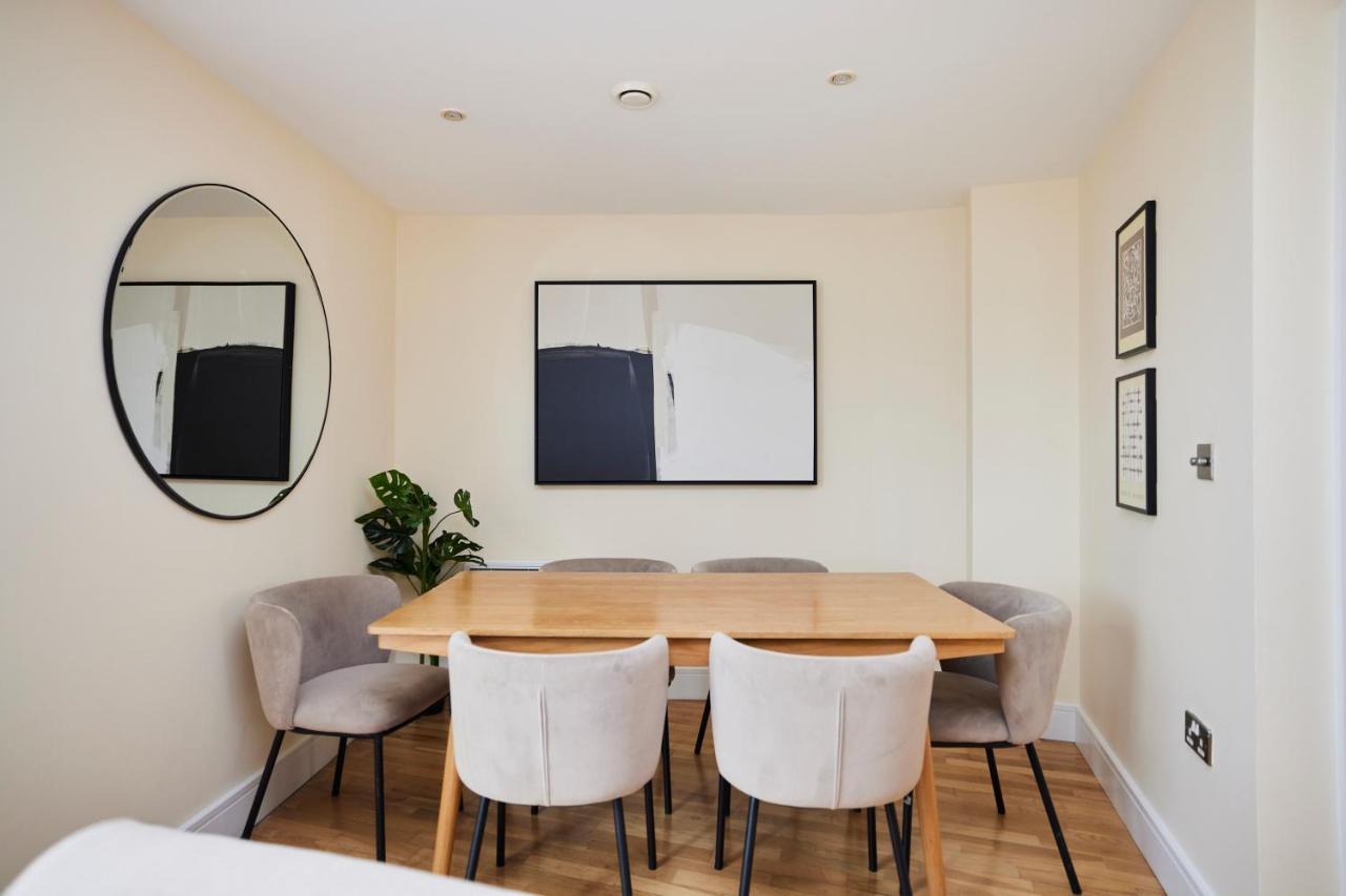 The Weavers Field Place - Classy 3bdr Flat With Terrace Appartement